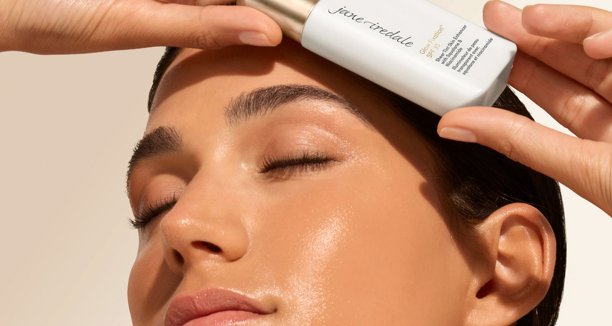 3 steg blir til 1 med Glow Fixation SPF 30 Skin Tint