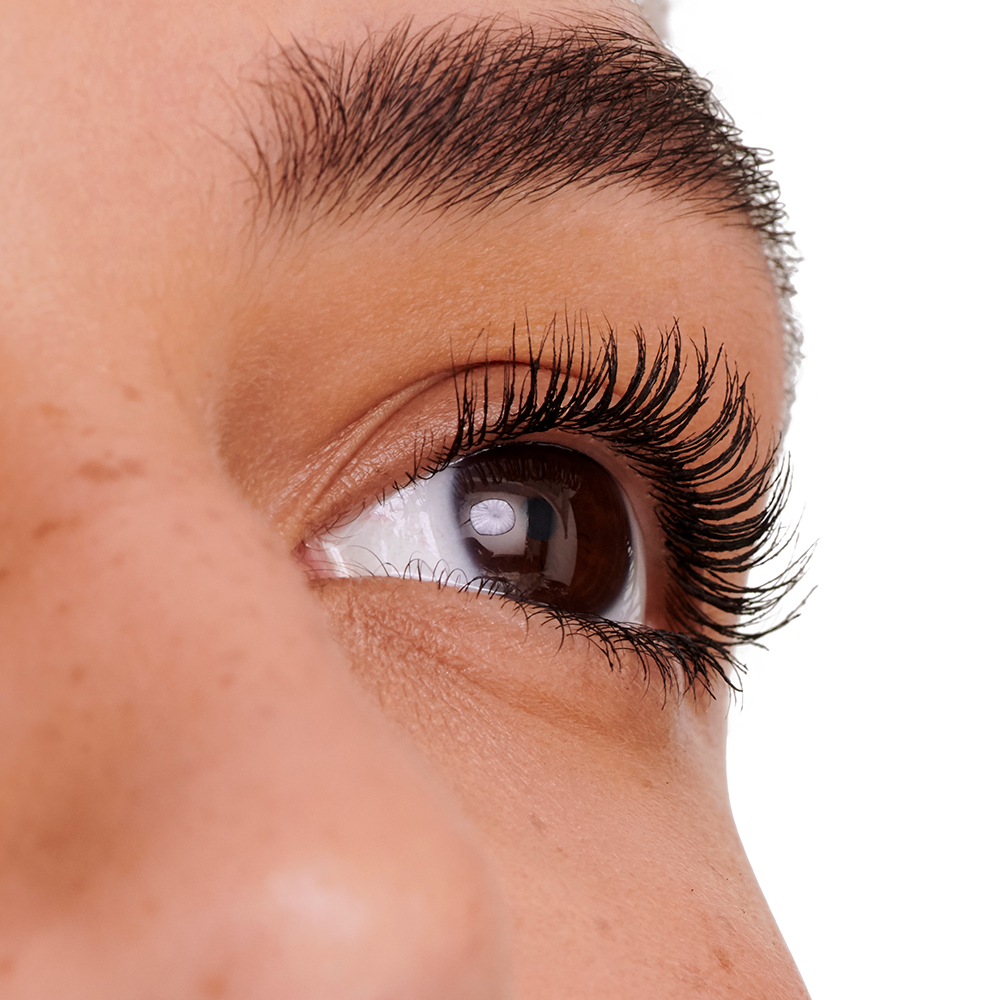 jane iredale beyond lash volumizing mascara  modell