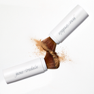 Powder-Me SPF® 30 Dry Sunscreen miljøbilde av kostene