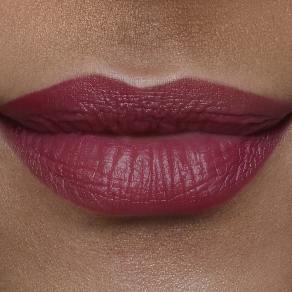 jane iredale Triple Luxe Lipstick Joanna på lepper 3