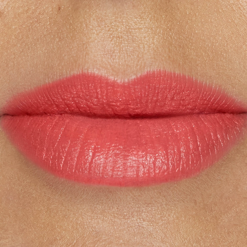 jane iredale Triple Luxe Lipstick Ellen på lepper 2